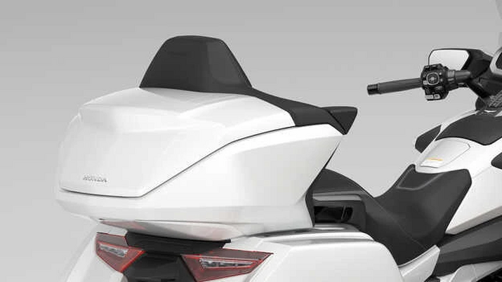 GL1800 GOLD WING TOUR