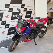 HORNET750 - GARAGE DREAMS