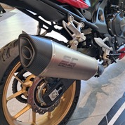 HORNET750 - GARAGE DREAMS