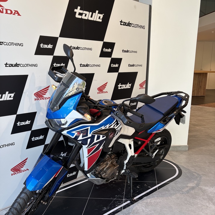 AFRICA TWIN ESTÁNDAR DCT - MAR 2023